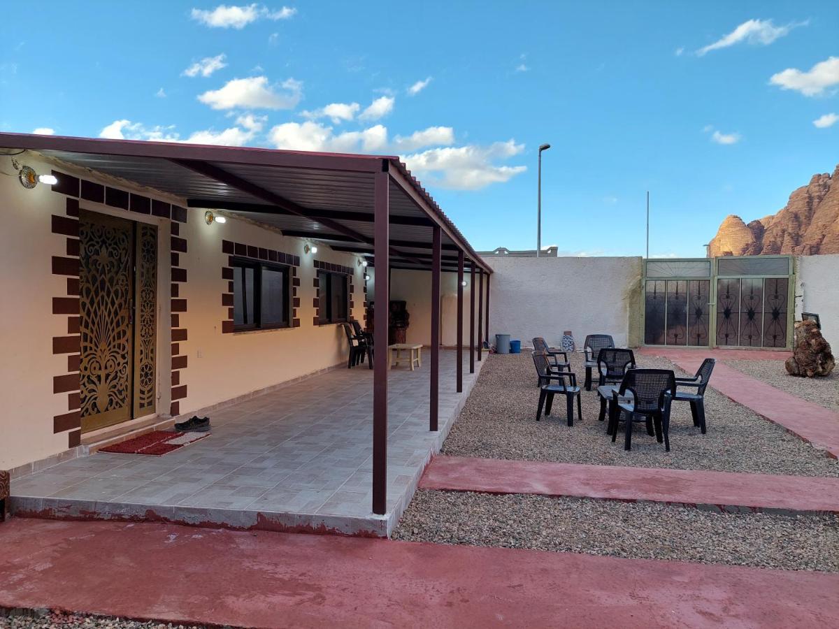 Wadi Rum Oryx Hostel & Tours Exteriör bild