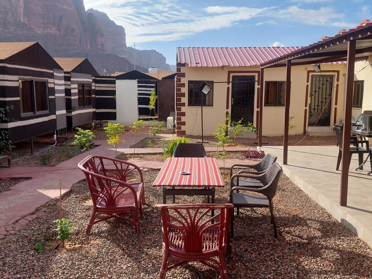 Wadi Rum Oryx Hostel & Tours Exteriör bild