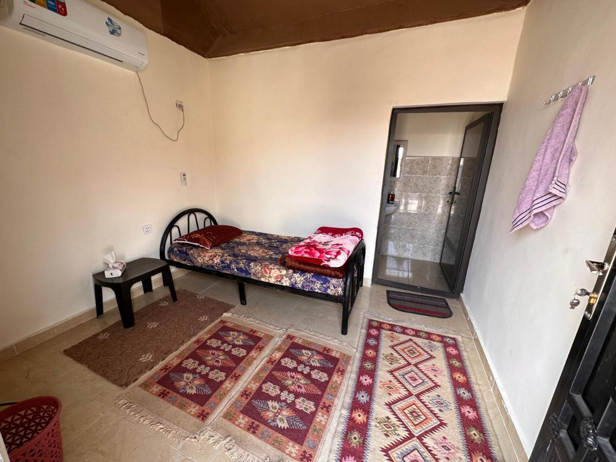 Wadi Rum Oryx Hostel & Tours Exteriör bild