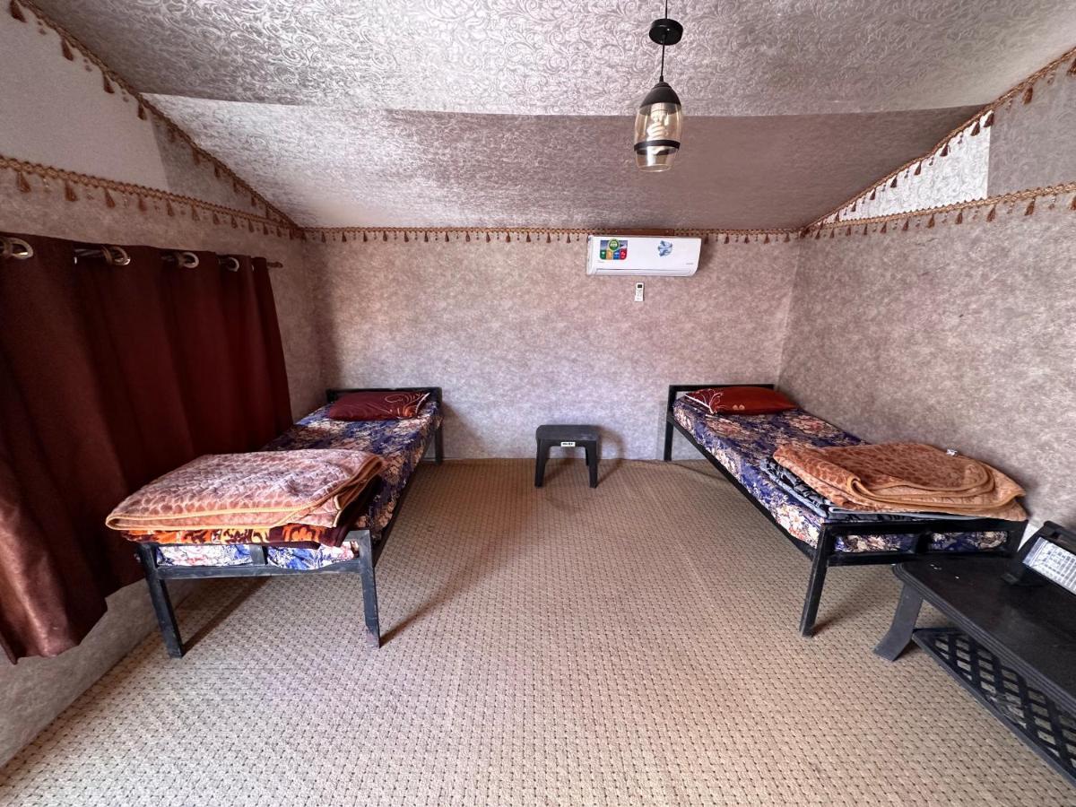 Wadi Rum Oryx Hostel & Tours Exteriör bild